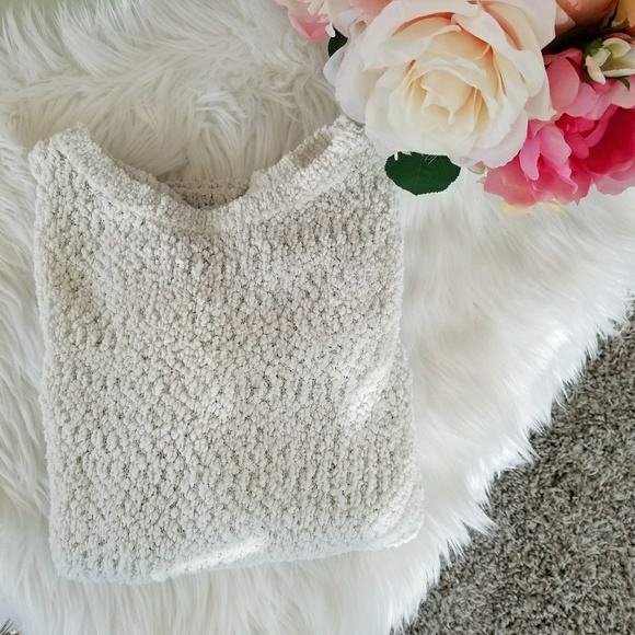 Hollister Sweaters - White Knit Sweater